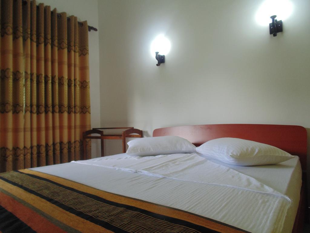 White Eagle Hotel Sigirîya Chambre photo