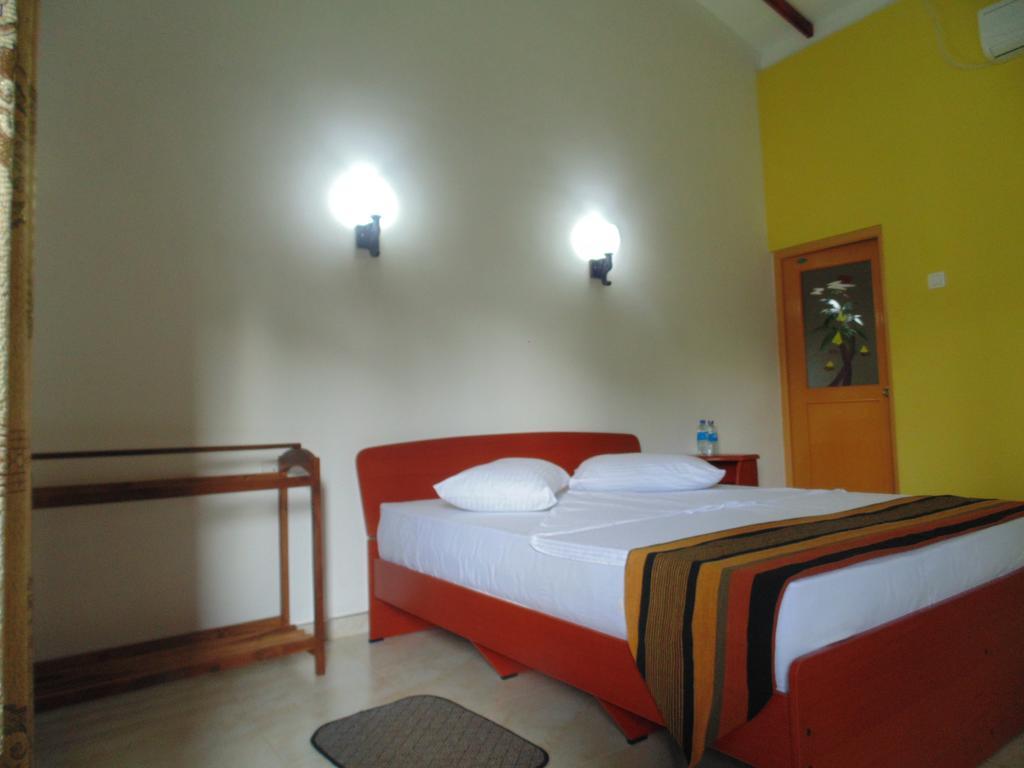 White Eagle Hotel Sigirîya Chambre photo