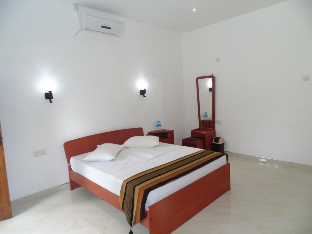 White Eagle Hotel Sigirîya Chambre photo